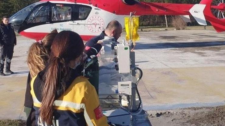 Bakan Koca: “Yoğun bakımda tedavi gören 6 aylık bebek ambulans helikopterle başka bir hastaneye nakledildi”