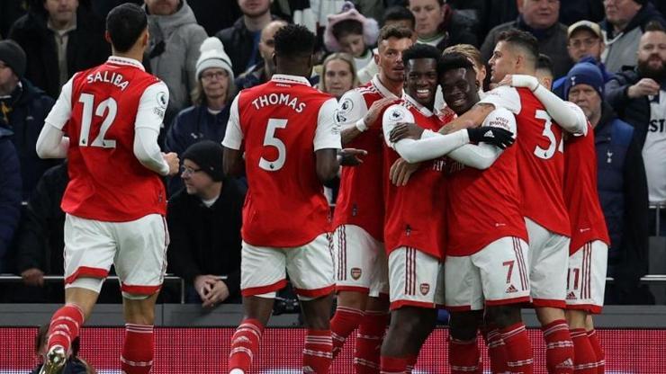 Arsenal puan farkını 8e çıkardı
