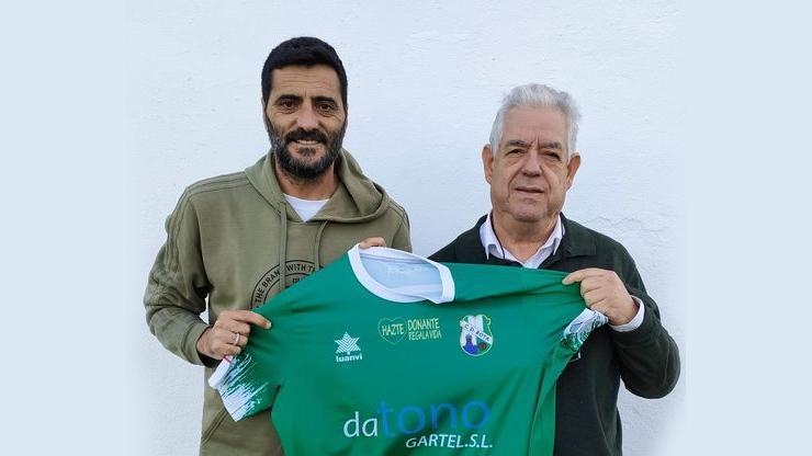 42 yaşındaki Daniel Güiza imzayı attı
