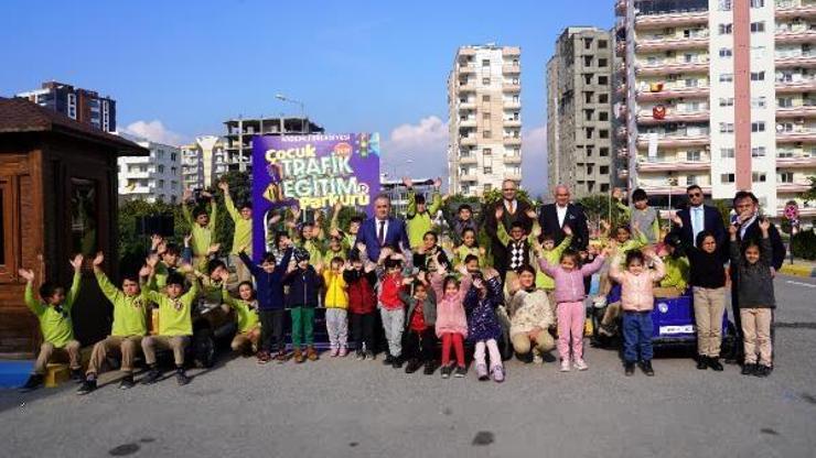 Erdemlide 10 bin öğrenciye trafik eğitimi