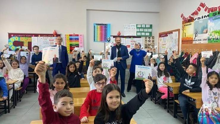 Kozan Belediyesinden öğrencilere karne hediyesi