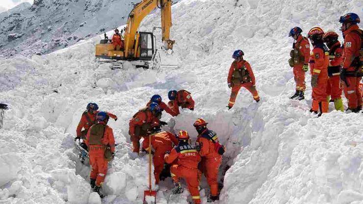 Çin’de çığ felaketi: 28 ölü