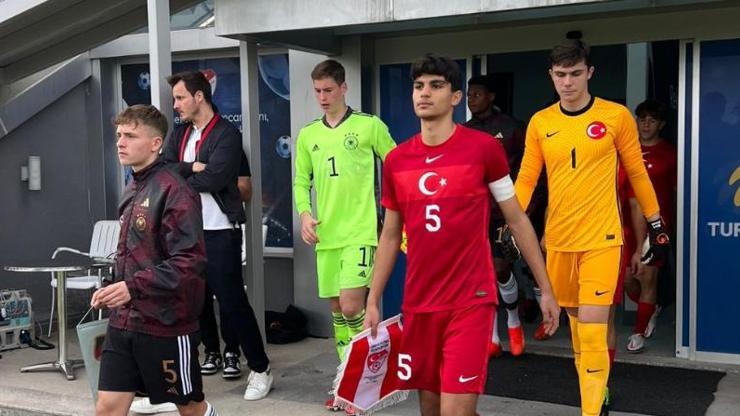 16 yaşındaki Mertcan Ayhanla Fenerbahçe ve Galatasaray ilgileniyor
