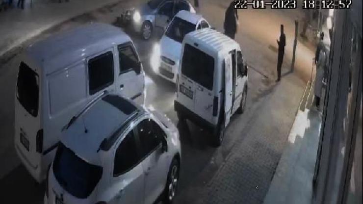 Gaziantep’te, elektirkli bisiklet sürücüsünün yaralandığı kaza kamerada