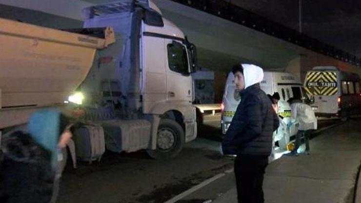 Esenyurtta hafriyat kamyonunun çarptığı yaya öldü