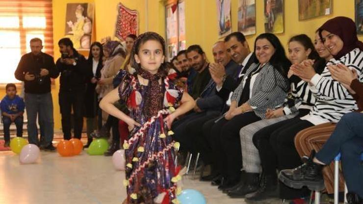 Yüksekovada geri dönüşüm defilesi