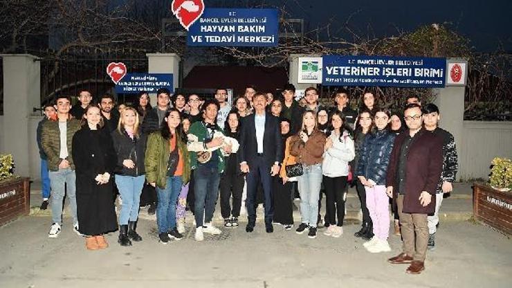 Bahçelievler Belediye Başkanı Bahadır’dan sitede kediye şiddet’ olayına tepki