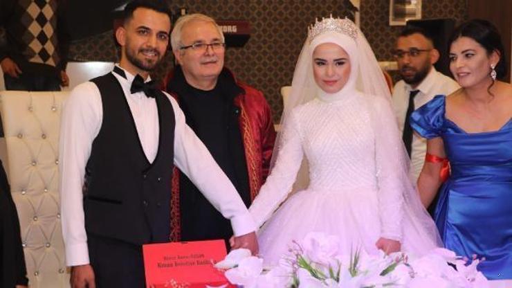 Genç çiftin aşkı engel tanımadı