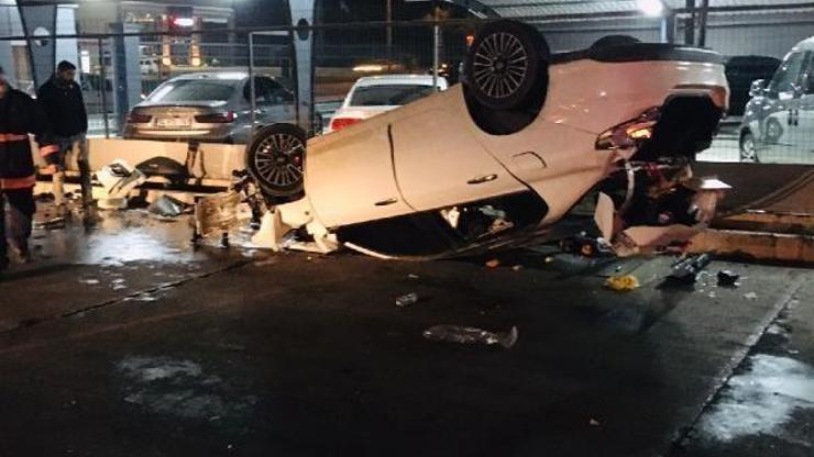 Takla atan otomobildeki 3 kişi yaralandı