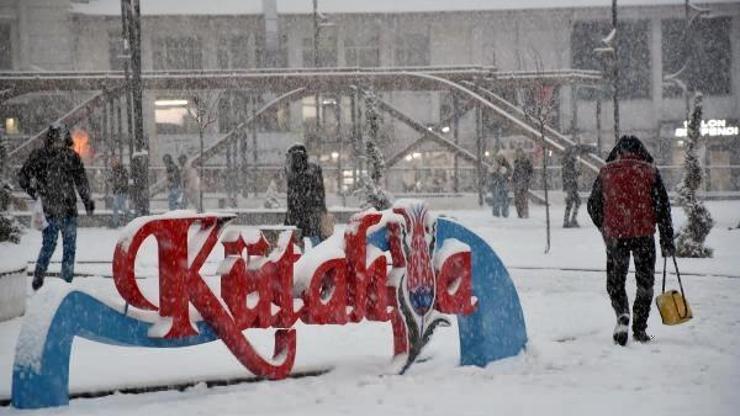 Kütahyada kar yağışı