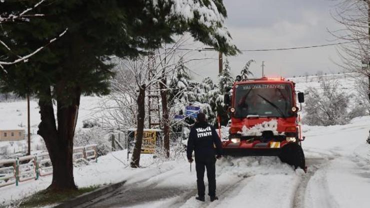 Yalova’da karla mücadele çalışmaları sürüyor