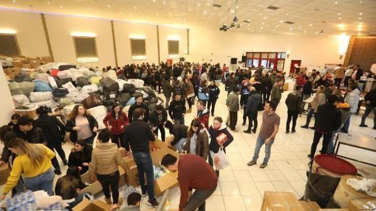 Bucadan deprem bölgesine 11 TIR dolusu insani yardım