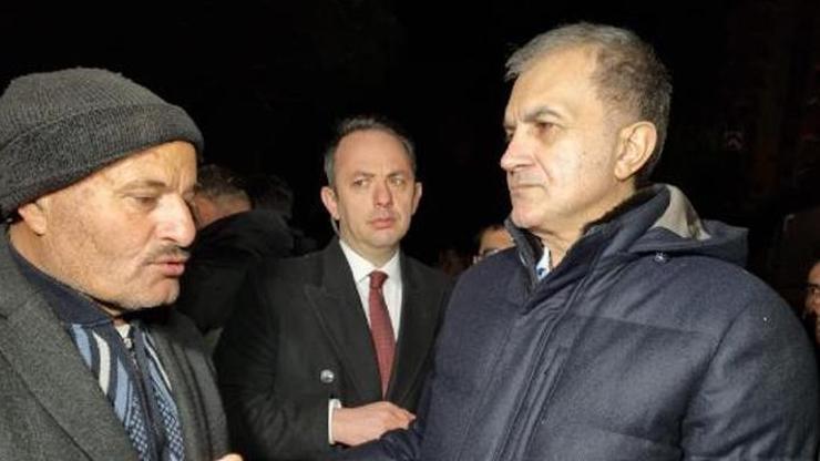 Bakan Kirişci ile AK Partili Çelik, Adanada deprem bölgesinde