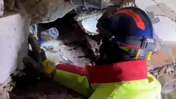Alman ekibin 104 saat sonra kurtardığı Zeynep hayata tutunamadı