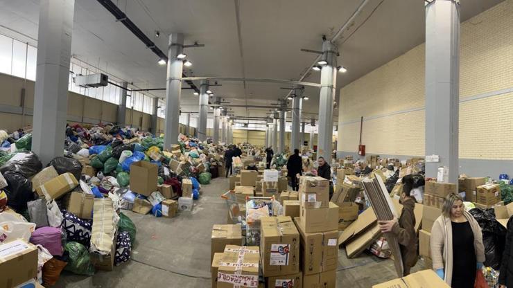 Yunanistan’dan 4 TIR’lık yeni yardım İskenderun’a doğru yola çıktı