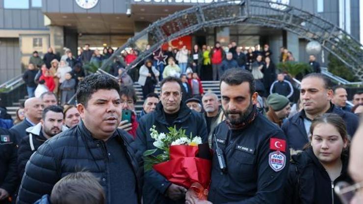 Buca’nın kahramanları evlerine döndü