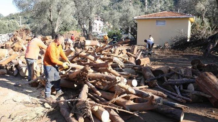 Marmaristen deprem bölgesine yardım desteği sürüyor