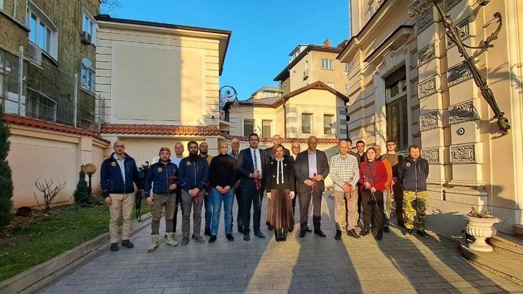 Bulgar arama-kurtarma ekibi ülkesine geri döndü