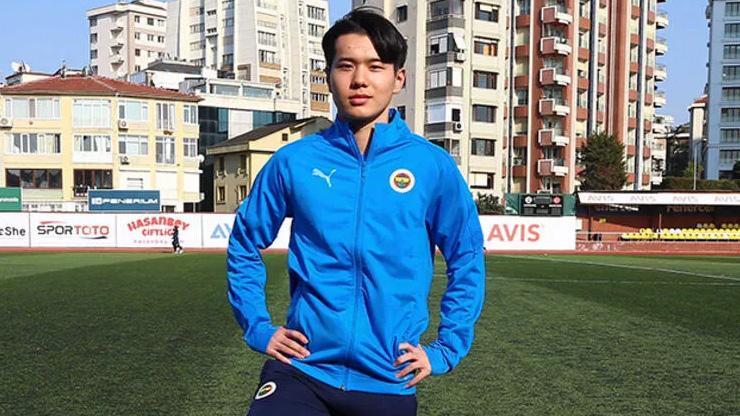 Fenerbahçe Jin-ho Jo ile profesyonel sözleşme imzaladı