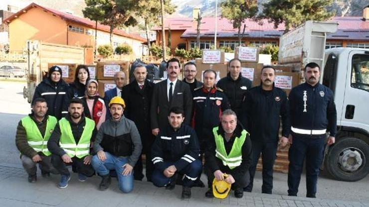 Amasya Belediyesi personeli depremzedelerin yanında