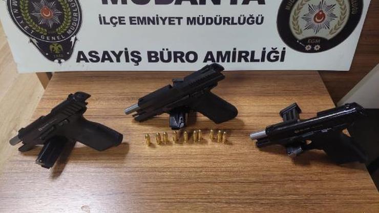 Bursada polis kontrollerinde uyuşturucu ile tabanca ele geçirildi