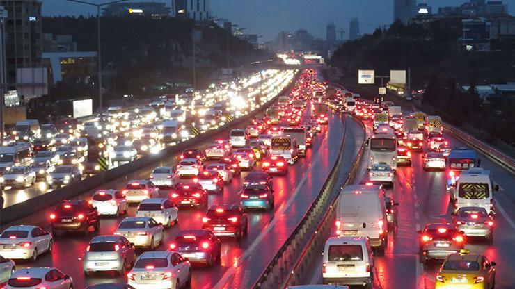 İstanbulda okul trafiği