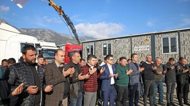 Alanyadan deprem bölgesine konteyner