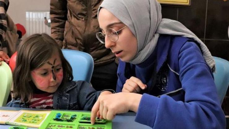 Depremzede çocuklara oyunla psikososyal destek