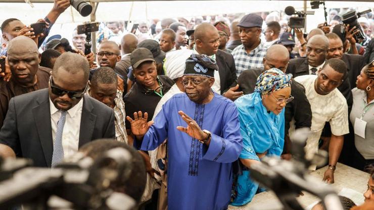 Nijeryada ilk sonuçlara göre devlet başkanlığı seçimini Tinubu kazandı