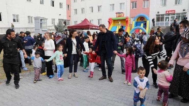 Niğde Belediyesinden depremzede çocuklara oyun grubu