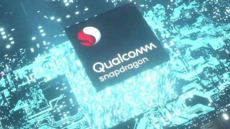 Apple, kendi 5G modeminin geliştirmesini rafa kaldırmadı