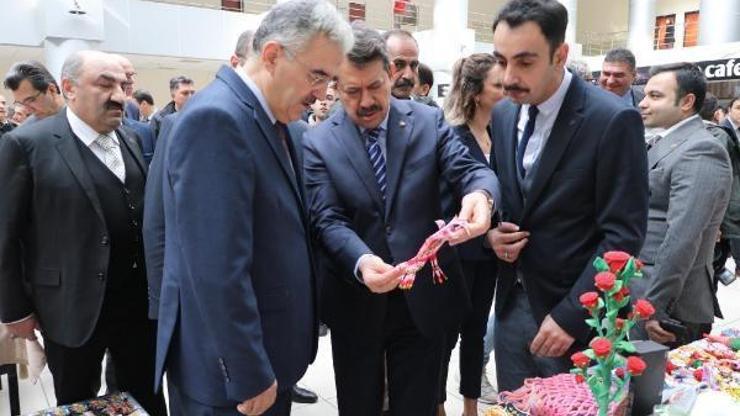 Eskişehir Adliyesi’nde depremzedeler yararına kermes