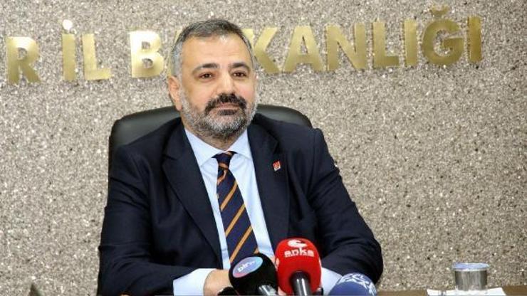 CHP İzmir İl Başkanı Aslanoğlu, deprem bölgesindeki barınma sorununu dikkat çekti