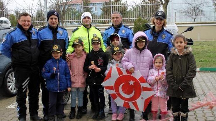 Kırklareli’nde depremzede çocuklar için uçurtma şenliği düzenlendi