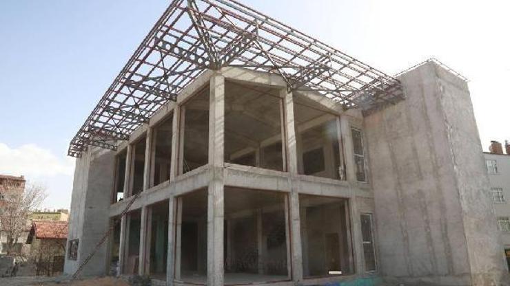 Niğde’de kütüphane çalışmaları aralıksız devam ediyor