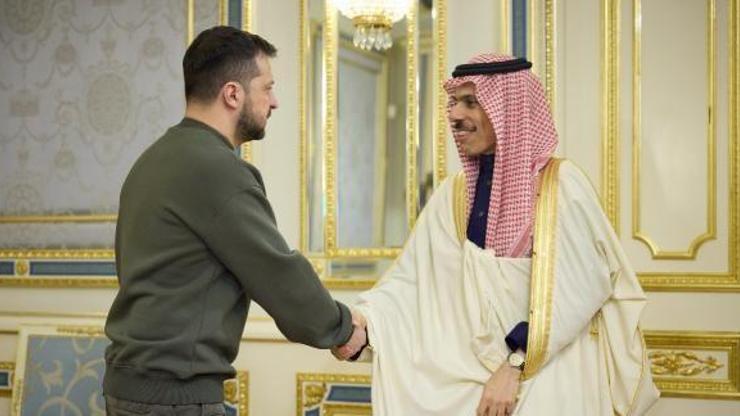 Suudi Arabistan, Ukrayna’ya 3 uçak dolusu insani yardım gönderdi
