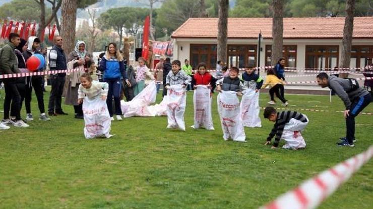 Depremzede çocuklar için Tekstil Parkta etkinlik
