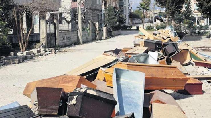Depremin üzerinden 1 ay geçti: Hatay sokaklarında boğazları düğümleyen görüntü