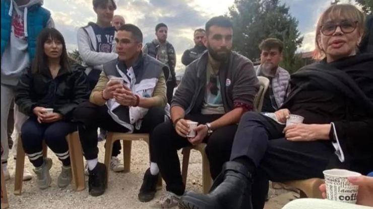 Sezen Aksu depremzedelere moral verdi