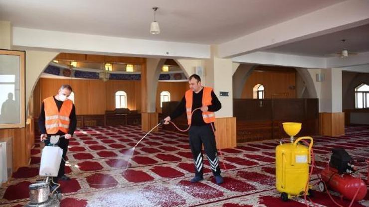Yakutiye ilçesindeki cami ve mescitlerde Ramazan temizliği