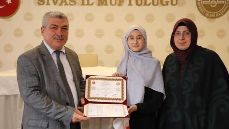 Hafızlık eğitimini tamamlayanlara belge verildi