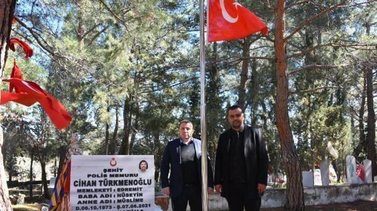 Edremitte şehitlerin mezarlarının bakımı yapıldı, bayrakları yenilendi