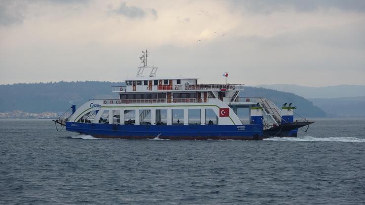 Bozcaada ve Gökçeada feribot seferlerine fırtına engeli
