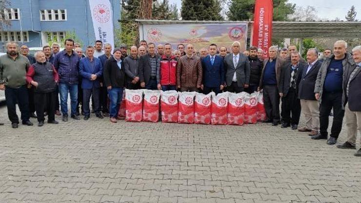 Düziçi’nde 63 üreticiye yüzde 75 hibeli ayçiçeği tohumu dağıtıldı