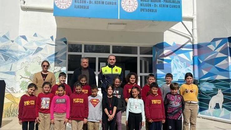 Bodrumda jandarmadan okulda trafik eğitimi