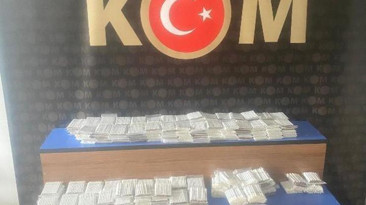 Edirne’deki ‘Duman’ uygulamasında 7 bin 400 makaron ele geçirildi