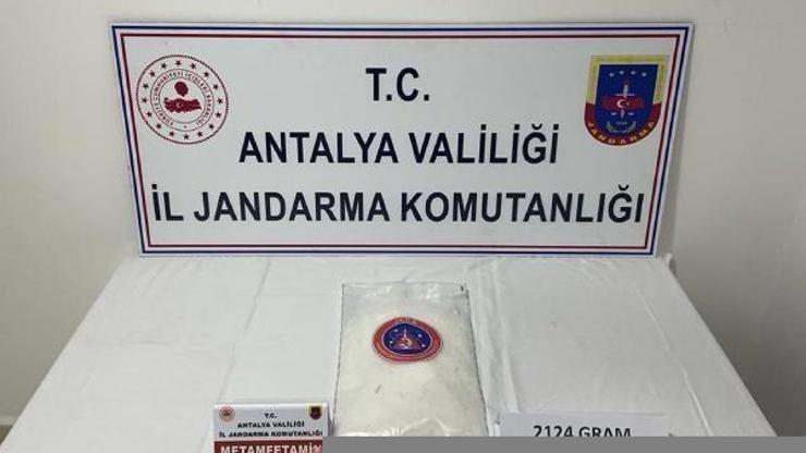 Ahıra saklanan uyuşturucuyu jandarma buldu