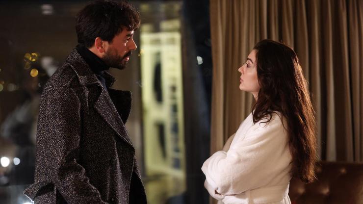 Kübra Doğru Ünlü yazdı Kraliçe bu gece Kanal D’de