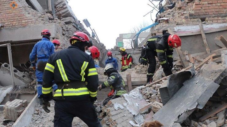 Rusya Ukraynayı vurdu: 3 ölü 2 yaralı