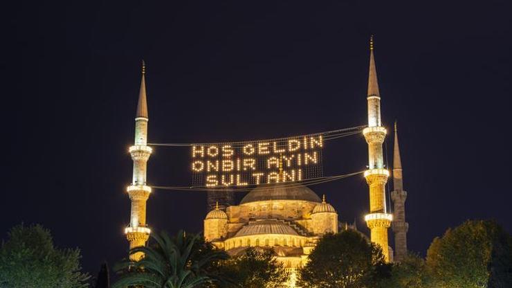 İstanbul İftar Vakti 1 Nisan İstanbul iftar saati kaçta, sahur vakti ne zaman İstanbul İmsakiye 2023...